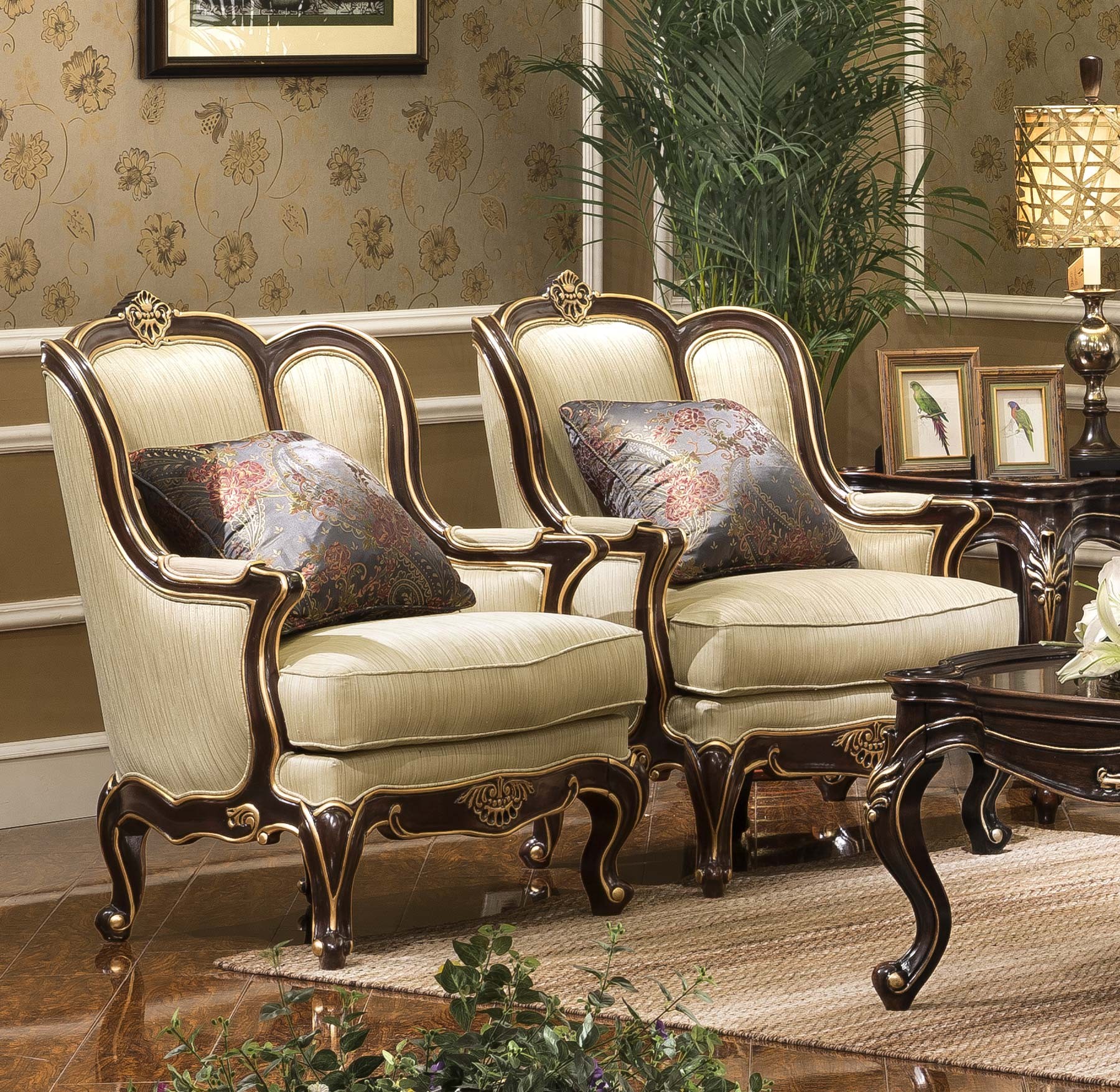 Luxury store accent chairs