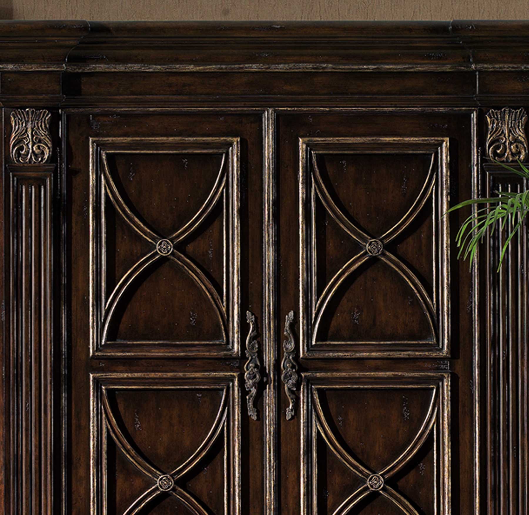 Marge carson outlet armoire