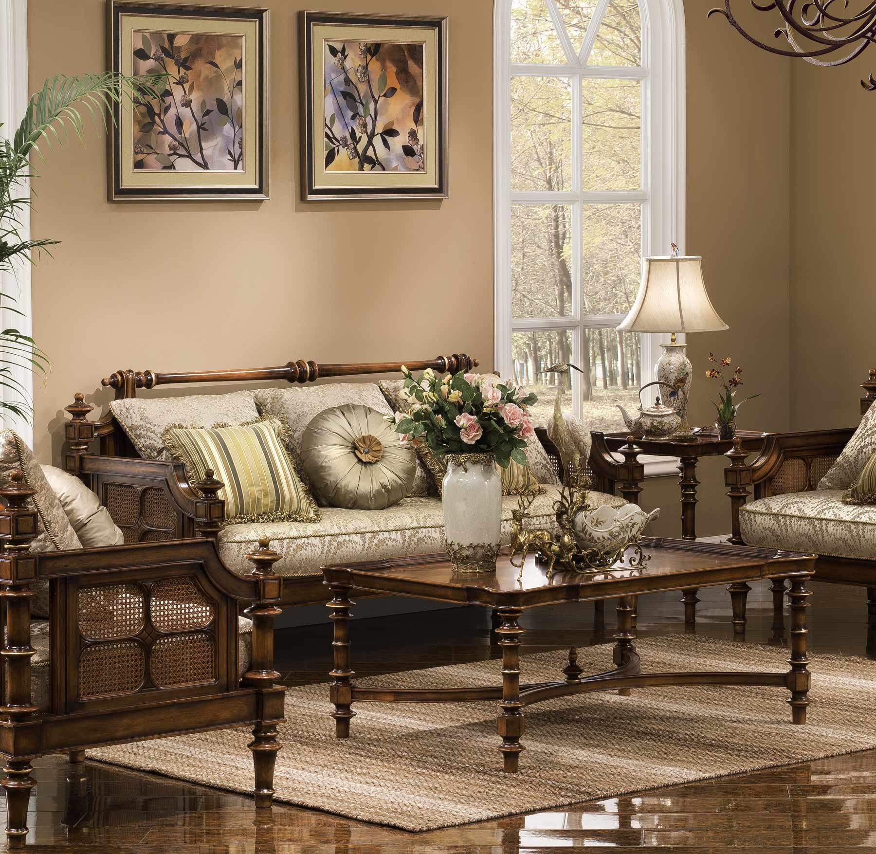 Huntington Sofa shown in Vintage Cohiba finish